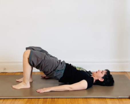 Pilates class with band & balance 